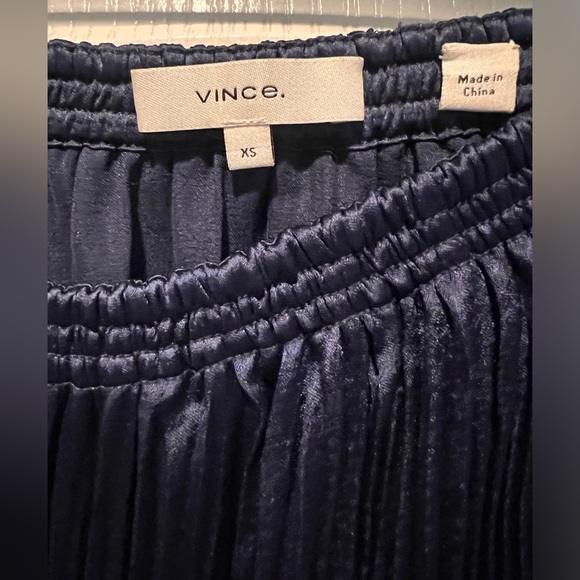 Vince Navy Asymmetrical Pleated Midi Skirt Size XS - Picture 3 of 9